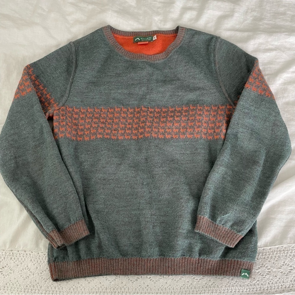 Mallkini Alpaca sanctuary 100% Alpaca Wool Sweater green red orange Llama print